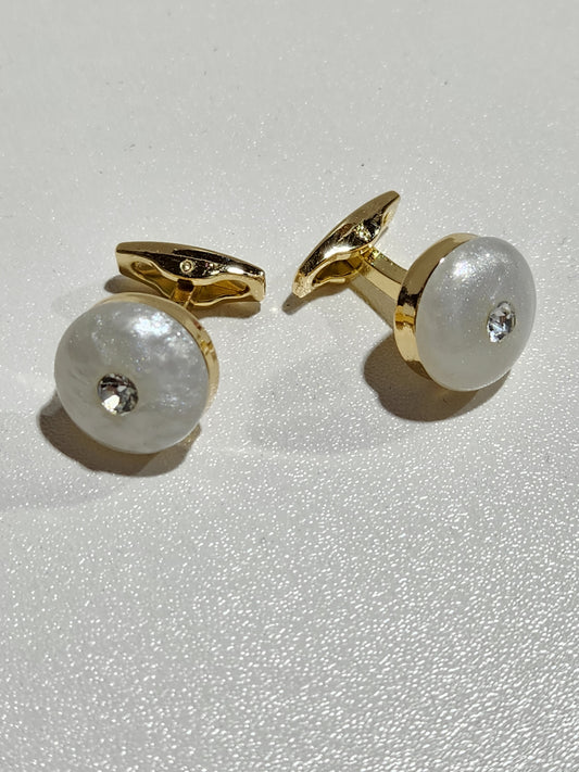 Cufflinks ( ਕਫਲਿੰਕਸ )